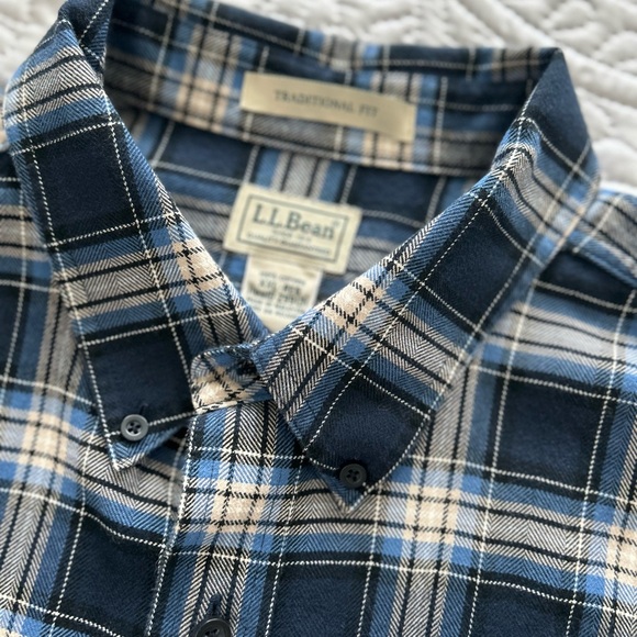 L.L. Bean Other - L.L. Bean Men's Navy and Cream Plaid Shirt